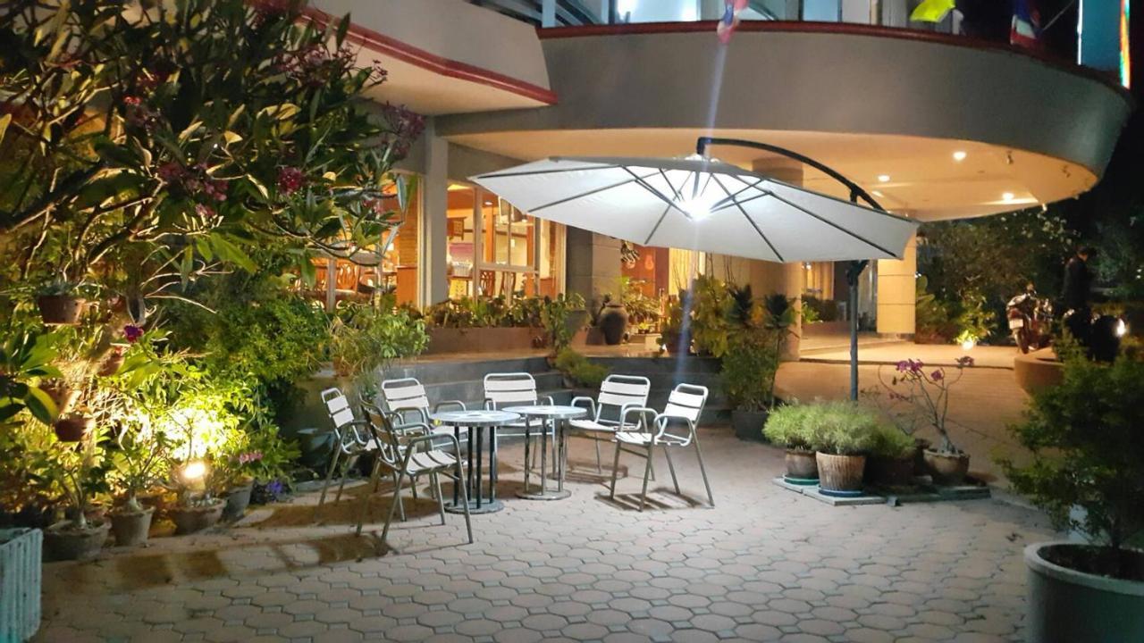 Kieng Piman Hotel Mukdahan Bagian luar foto